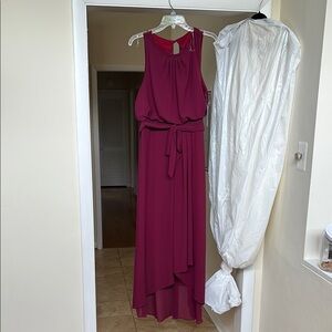 NWT- Elegant Burgundy Sleeveless Dress 🌸bundle and save
